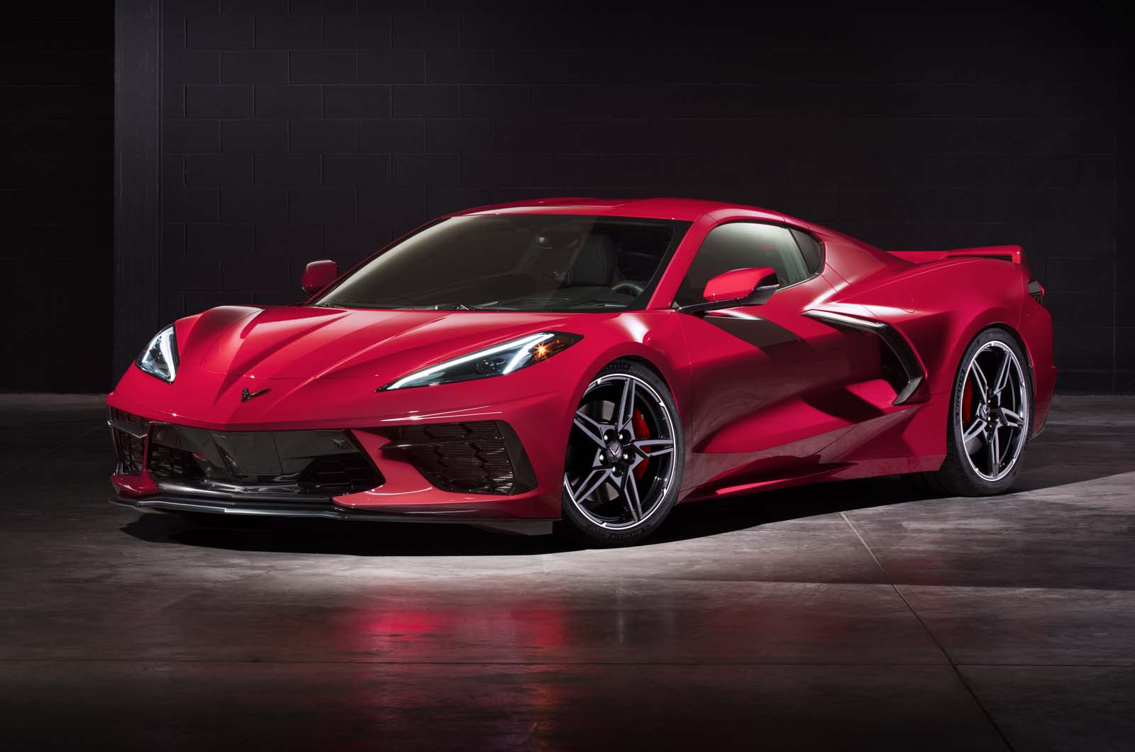 Chevrolet-Corvette-C8-2021-red